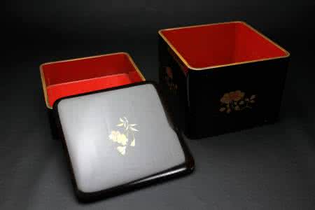 �人��װ��